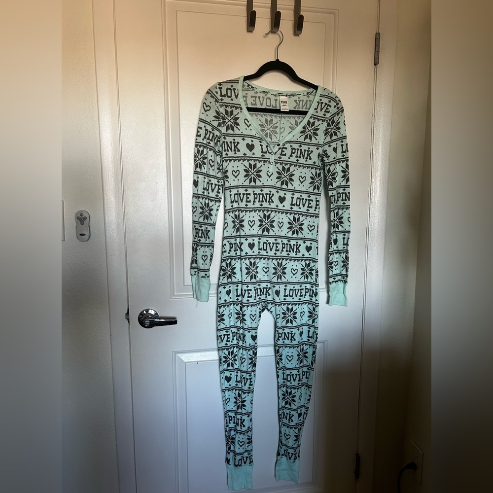 NWOT Victoria Secret PINK Winter Waffle Knit Onsie